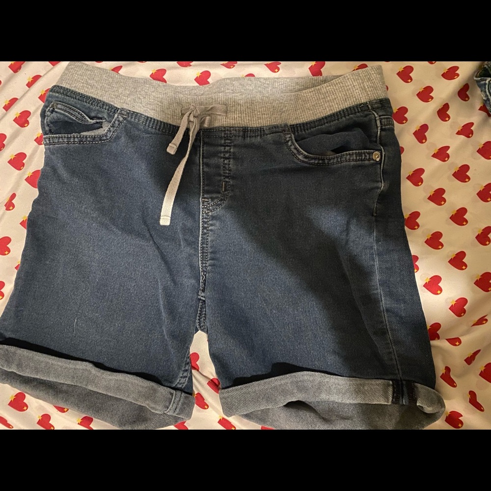 Cute denim jean shorts 🤍